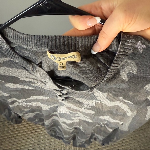 Democracy Camo Sparkle Lace up Neck Line Long Sleeve - Picture 4 of 7